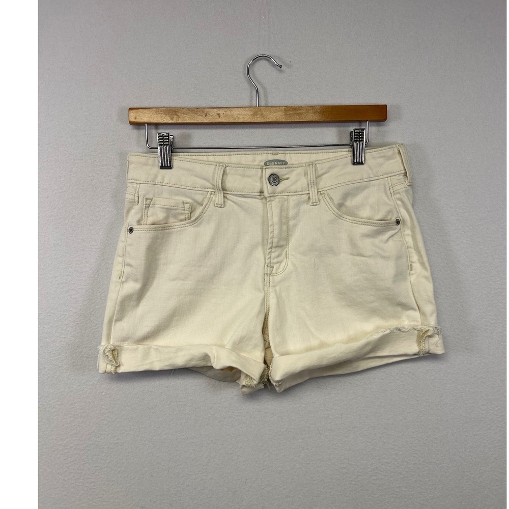 Coastal Minimalist Old Navy Womens 6 Cream Everyday Denim‎ Rolled Hem Shorts